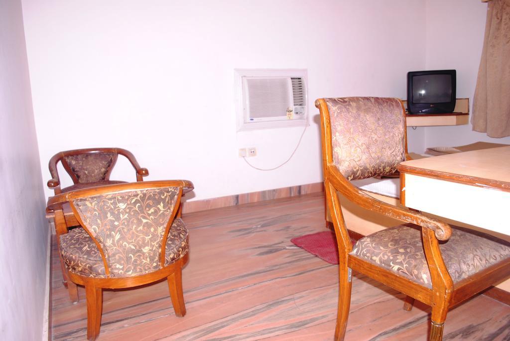 Padma Hotell Puri Exteriör bild