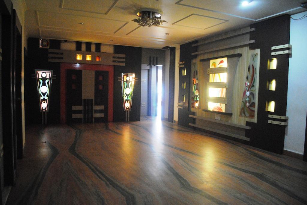 Padma Hotell Puri Exteriör bild