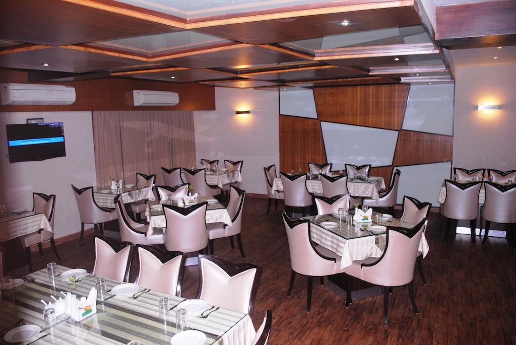 Padma Hotell Puri Exteriör bild